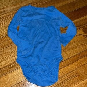 H&M blue organic cotton onsie EUC 12-18 months.